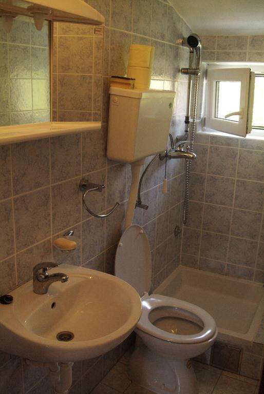 Apartments Primorac بوداكا الغرفة الصورة