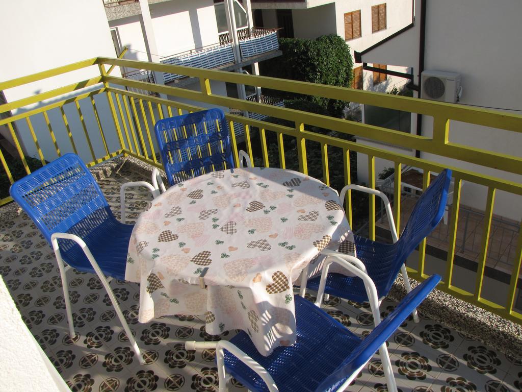 Apartments Primorac بوداكا الغرفة الصورة